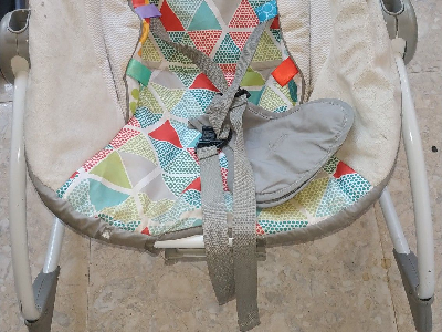 كرسي-هزاز-للاطفال